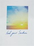 REGULAR PHOTOPRINT C-NK TEE SS white sunshine graphic