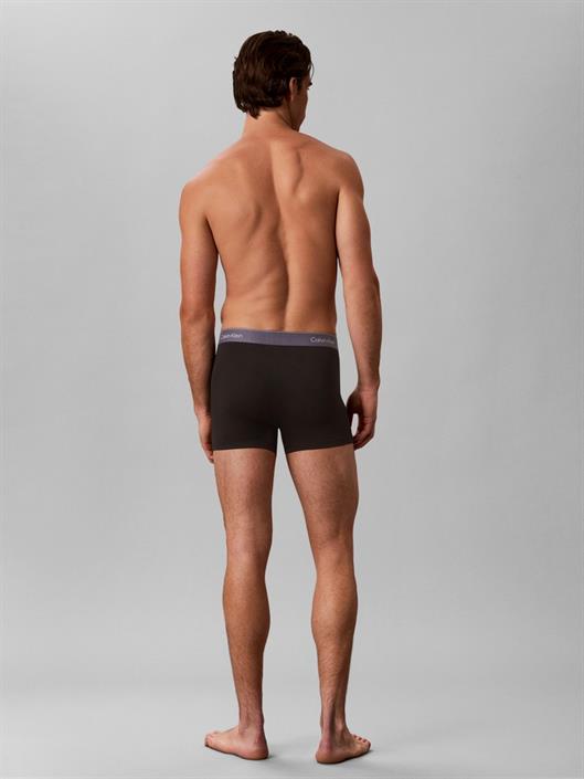 relaxed-fit-trunk-3pk-black-bodies-w-rio-red-forget-me-n