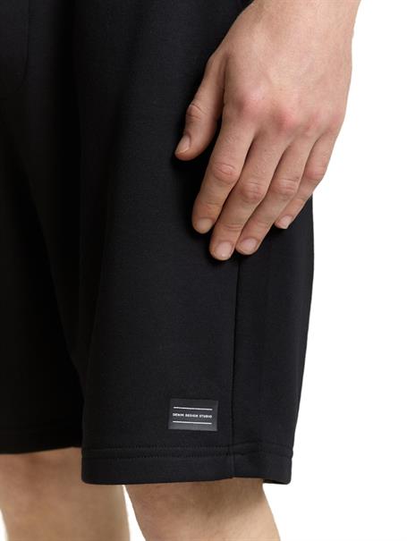 Relaxed Sweat-Shorts black