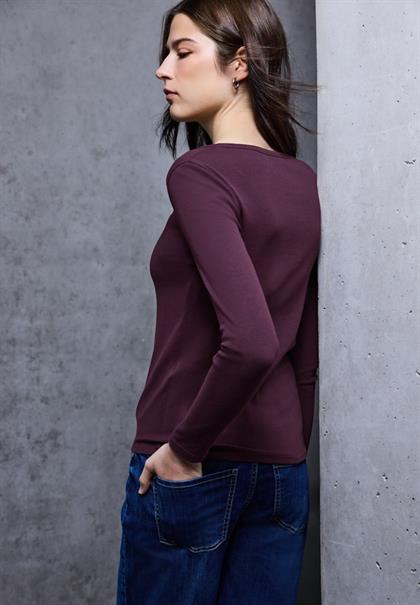 Rippshirt mit Knopfdetail royal plum