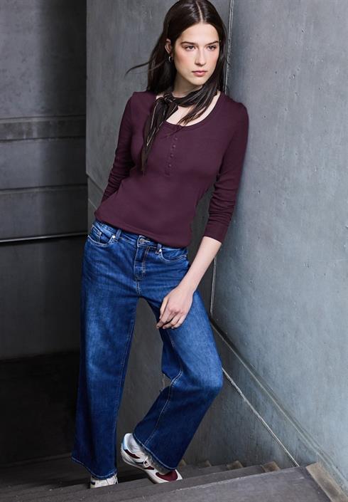 rippshirt-mit-knopfdetail-royal-plum