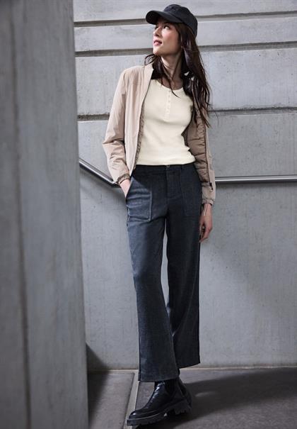 Rippshirt mit Knopfdetail soft beige