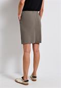 Rock in Unifarbe dark tumbled beige