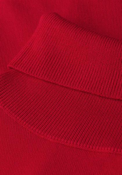 Rollkragen Pullover racing red