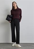 Rollkragen Sweater enigma red