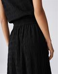 Ronella structured black