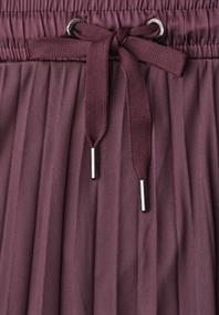rustic rouge