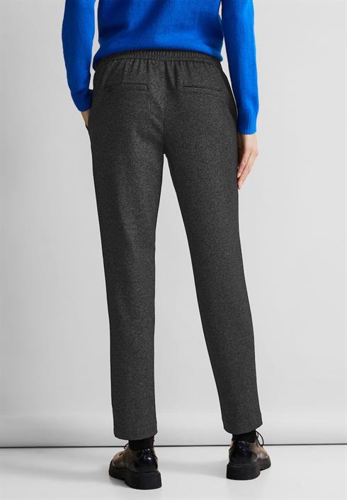 salt-and-pepper-grey