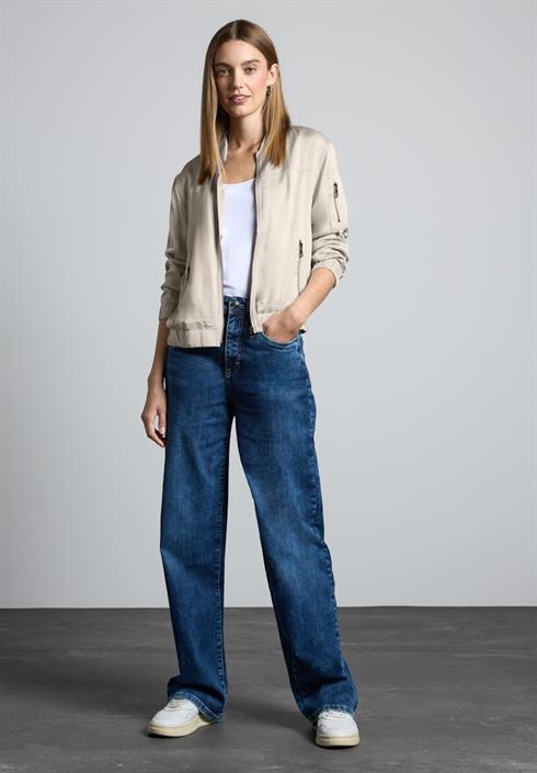 satin-blouson-smooth-sand-beige