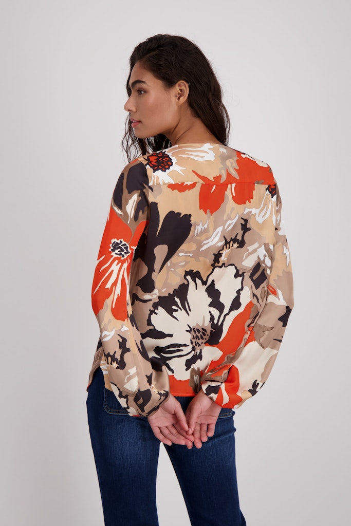 satin-bluse-geblümt-lava-gemustert