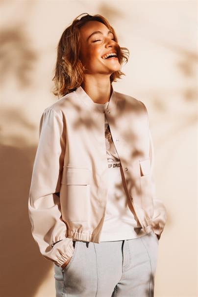 Satin-Cargo-Jacke champagne beige