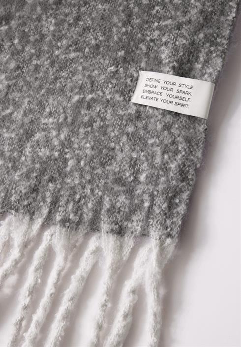 schal-mit-farbverlauf-whale-tail-grey
