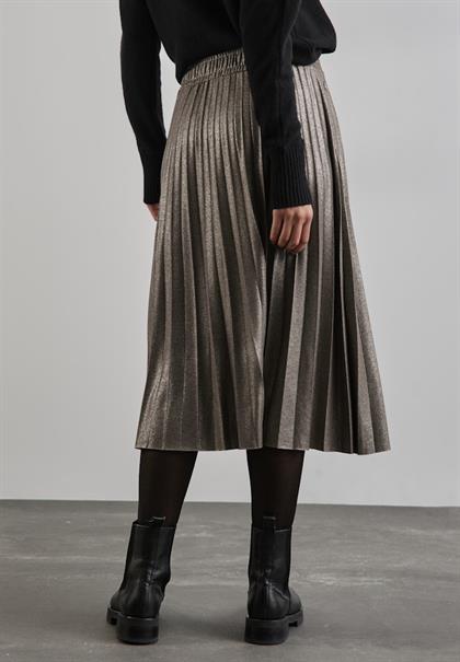 Schimmernder Plissée-Rock sparkling beige