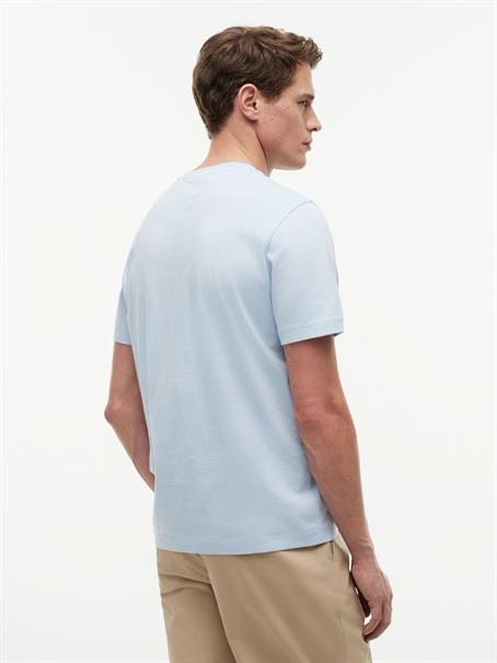 SCRIPT STACK REGULAR TEE breezy blue