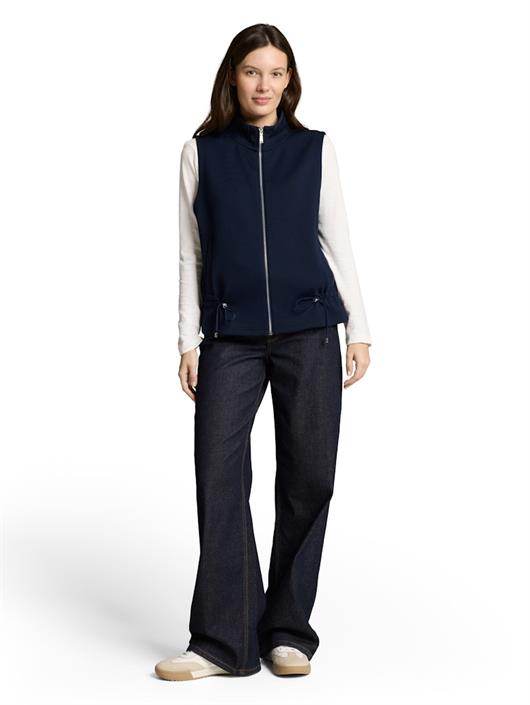 scuba-sweatweste-mit-stehkragen-sky-captain-blue