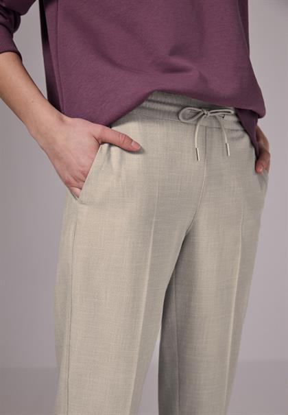 sheer beige mel.