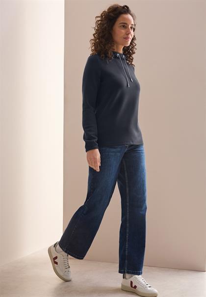 Shirt mit Funnelneck universal blue