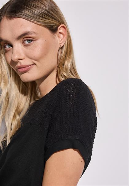 Shirt mit Lochmusterdetail black