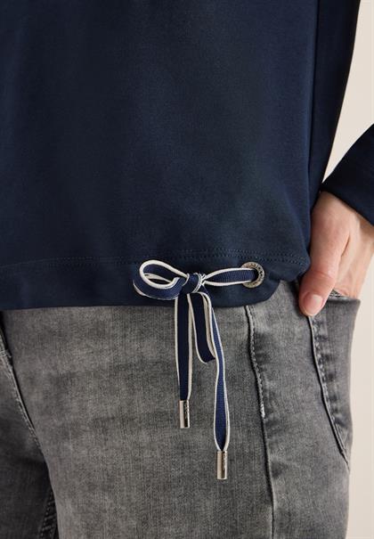 Shirt mit Stickerei universal blue