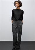 Shirt mit U-Boot-Ausschnitt black