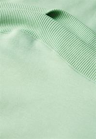 Shirt mit U-Boot-Ausschnitt milky green