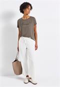 Shirt mit Wording-Stickerei dark tumbled beige