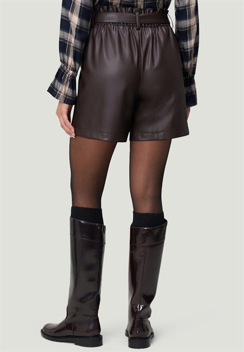 shorts-chocolate-plum