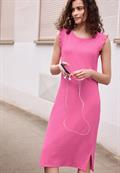 simply pink