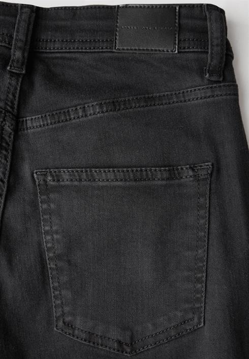 skinny-flared-jeans-black-rinse