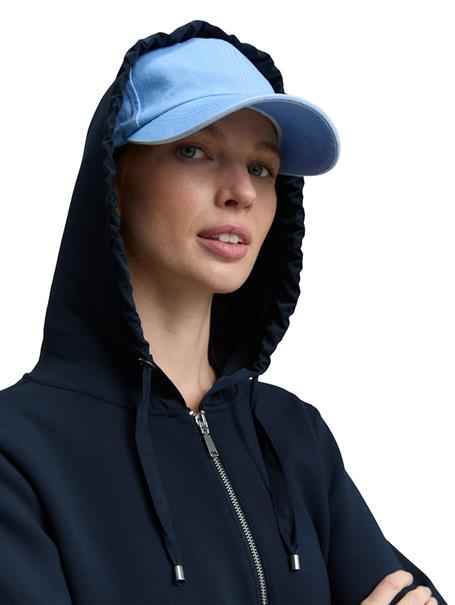 sky captain blue