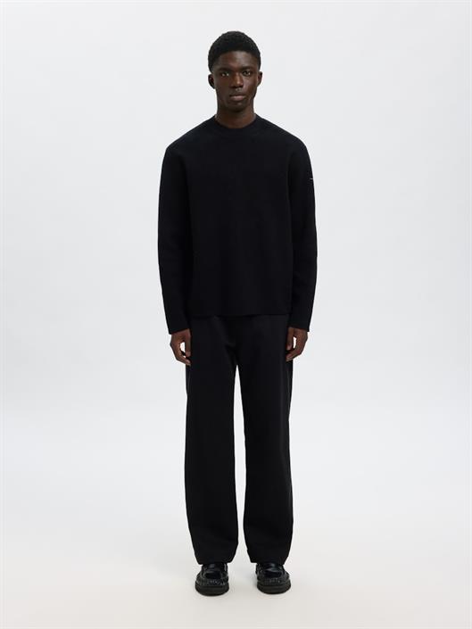 slhmike-light-ls-knit-relaxed-mock-neck-black