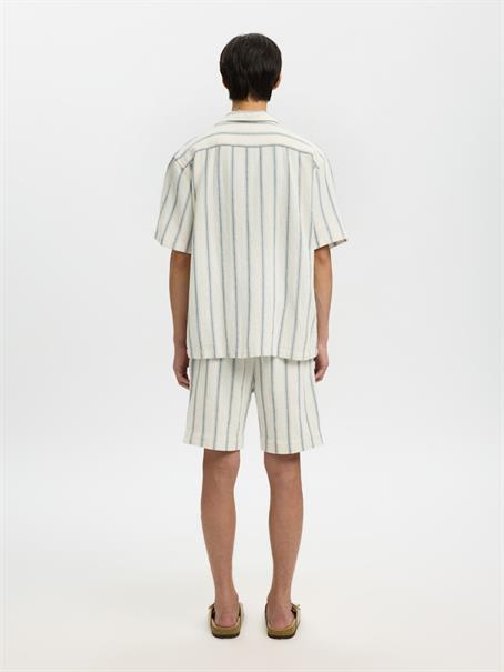 SLHRLXCAL SS SHIRT RESORT egret