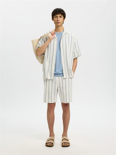 SLHRLXCAL SS SHIRT RESORT egret