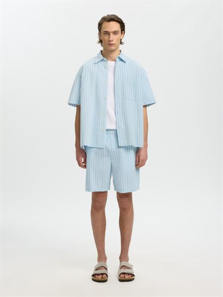 SLHRLXSTUART SEERSUCKER SS SHIRT cashmere blue
