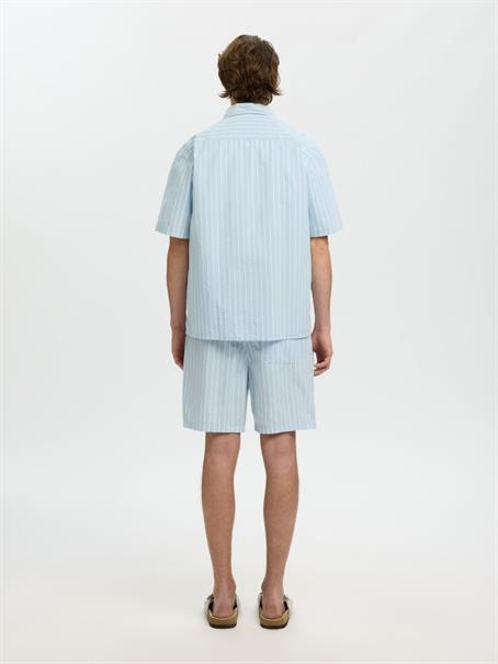 SLHRLXSTUART SEERSUCKER SS SHIRT cashmere blue