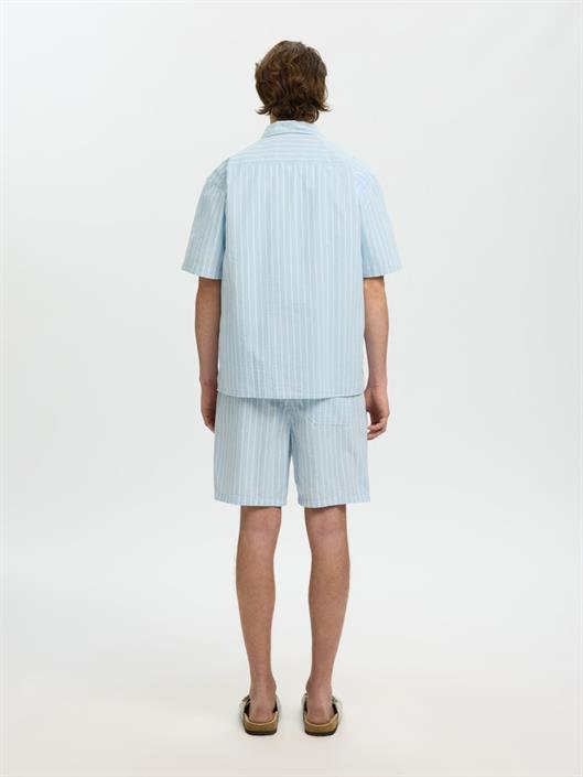 slhrlxstuart-seersucker-ss-shirt-cashmere-blue