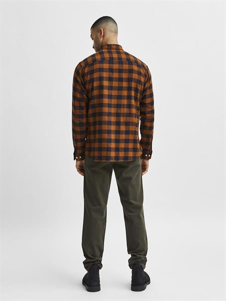 SLHSLIMFLANNEL SHIRT LS W NOOS monks robe2