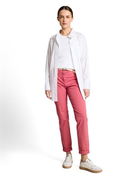 Slim Chino Hose mit Gürtel cozy pink