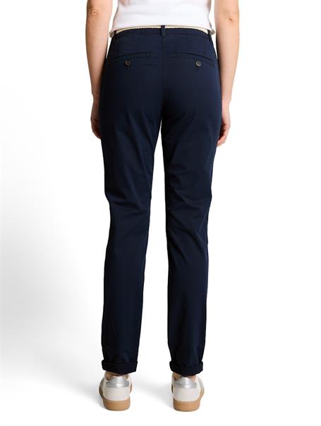 Slim Chino Hose mit Gürtel sky captain blue