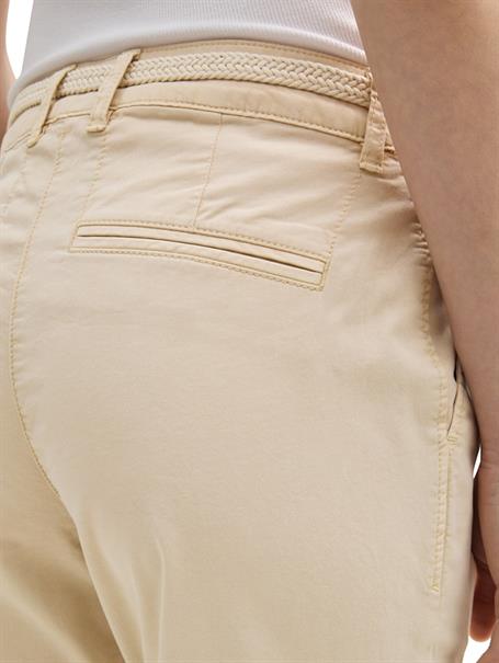 Slim Chino Hose mit Gürtel summer beige