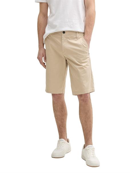 Slim Chino Shorts beige triangle print