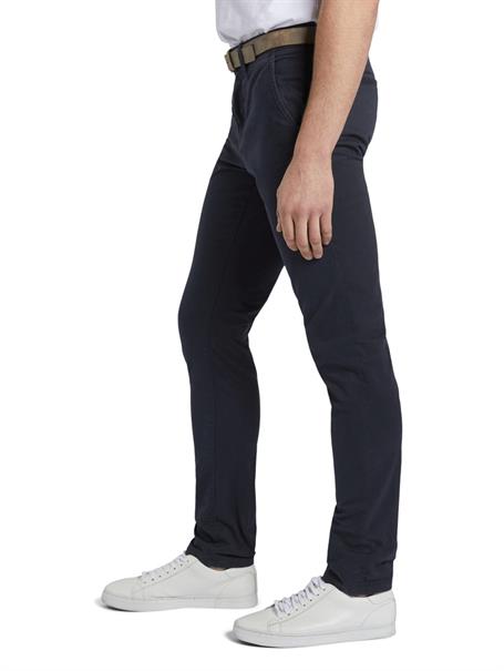 Slim Fit Chino Hose mit GÃ¼rtel sky captain blue