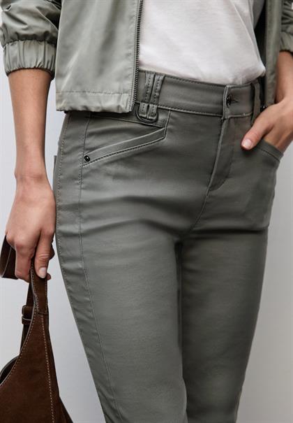 Slim Fit Coated Hose balsam green