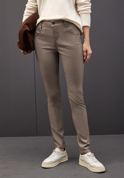 slim-fit-coated-hose-silk-brown
