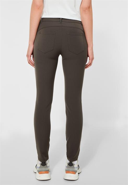 slim-fit-hose-falcon-brown