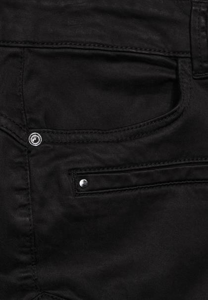 Slim Fit Hose in Lyocell black