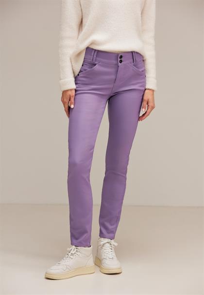 Slim Fit Hose mit Coating dusty lupine lilac