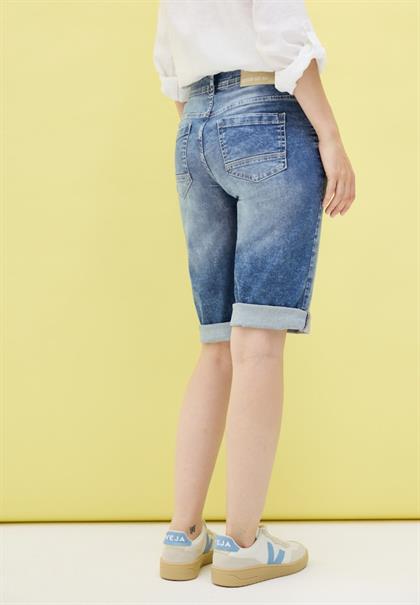 Slim Fit Jeansshorts mid blue used wash