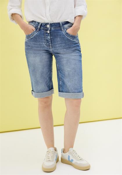 Slim Fit Jeansshorts mid blue used wash