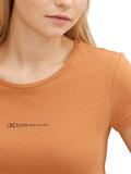 Slim Fit T- Shirt mit Logo Print rusty amber